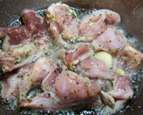 Foto del paso 2 de la receta: Conejo al ajillo