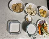 Foto langkah ke 1 dari resep Tahu, Tempe & Telur kuah santan.