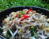Foto langkah ke 4 dari resep Oseng Jantung Pisang.