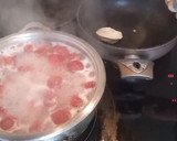 Foto del paso 4 de la receta: Raviolis de pollo con masa de remolacha y salsa trufada