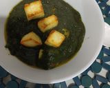 A picture of step 2 of Palak paneer.