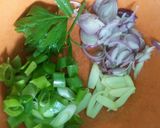 Foto langkah ke 2 dari resep Sayur bening wortel, labu siam, kentang dan telur.