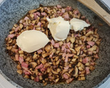 Foto del paso 3 de la receta: Libro de pollo relleno de champiñones, queso y lacón