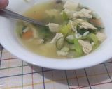 Foto del paso 4 de la receta: Caldo con verduras y pollo
