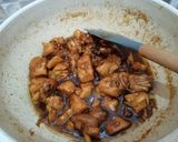 Foto langkah ke 4 dari resep Ayam Kecap Mentega Simple.