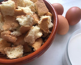 Foto del paso 1 de la receta: Budín de bizcocho con sirope de chocolate 🍫