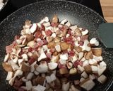 Foto del paso 3 de la receta: Emperador con salsa de setas y jamón