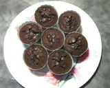 Foto langkah ke 8 dari resep Triple Choco Muffin.