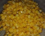 Foto langkah ke 1 dari resep Sweet corn n chiken soup with garlic (sup jagung manis).