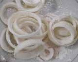 Foto langkah ke 2 dari resep Onion Ring.