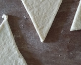 Foto del paso 4 de la receta: Medialunas con dulce de leche repostero