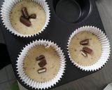 Une image de l'étape 3 de Petits gâteaux au miel et aux noisettes grillées.