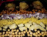 પંજાબી સમોસા ચાટ(Punjabi Samosa Chaat) રેસીપી સ્ટેપ4ફોટો
