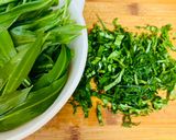 A picture of step 1 of Wild Garlic Salad.