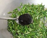 Foto langkah ke 5 dari resep Oseng Tempe Kacang Panjang Kecap Pedas.