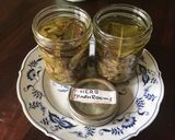 A picture of step 4 of California Farm Pickled Mushrooms.