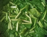 Foto langkah ke 2 dari resep Sayur bening sawi hijau.