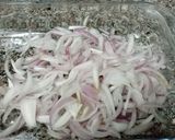 A picture of step 1 of Onion salad.