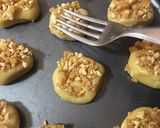 Foto del paso 4 de la receta: Galletitas de naranja con praliné de maní