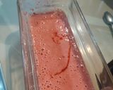 Foto del paso 2 de la receta: Crema sin tac para helados de frutilla