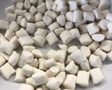 Foto del passaggio 5 della ricetta Gnocchetti acqua e farina, stridoli e luganica