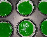 A picture of step 11 of 3 colour Cupcakes.