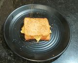 A picture of step 15 of Omelette sandwich.