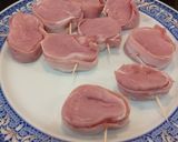 Foto del paso 2 de la receta: Tournedo de cerdo con salsa de cerezas