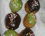 Foto langkah ke 8 dari resep Donat Empuk Tanpa Telur.