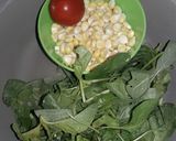 Foto langkah ke 1 dari resep Sup bayam jagung.