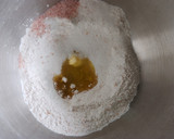 Foto del paso 2 de la receta: Pancitos de harina integral y pasas