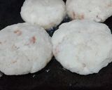 A picture of step 4 of Poha Aloo Tikki Burger.