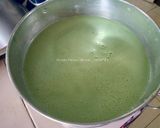 Gambar langkah 1 resipi Bingka pandan.