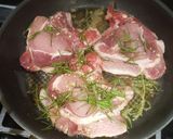 Foto del paso 3 de la receta: Chuleta encebollada con champiñones