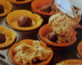 A picture of step 3 of Ginger cakes with chocolate centres.