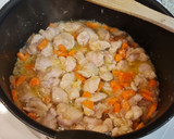 Foto del paso 3 de la receta: Mollejas de pollo guisadas con patatas