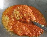 Foto langkah ke 6 dari resep Rendang Daging with Baby Potatoes (Kentang Kecil).
