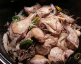 Foto del paso 8 de la receta: Pollo especiado y aromatizado en salsa de aceite dargan