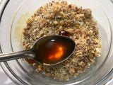 ડ્રાયફ્રુટ ચોકલેટ (Dryfruit Chocolate recipe In Gujarati)