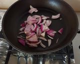 A picture of step 2 of Kali mirch chicken dry.