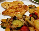 Foto del paso 3 de la receta: Pechugas de pollo al estilo andaluz con limón verduras plancha