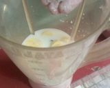 A picture of step 2 of Banana Shake.