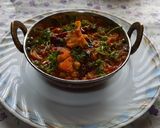 A picture of step 10 of Cauliflower n green peas kolhapuri masala gravy.
