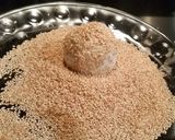A picture of step 7 of Sesame Balls (Onde-Onde).