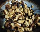 Foto langkah ke 5 dari resep Shiitake Tumis Kecap.