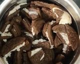A picture of step 1 of Oreo biscuit chocolate cake.