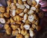 आलू टमाटर बड़ी की सब्जी (aloo tamatar ki sabji recipe in hindi) रेसिपी चरण 1 फोटो
