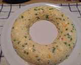 Foto del paso 3 de la receta: Anillo de arroz, pepinitos frescos, y rabanitos con mayonesa y mostaza de Dijón
