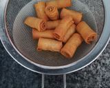 Foto langkah ke 5 dari resep Sumpia Abon Kepiting.