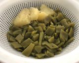 Foto del paso 1 de la receta: Judías verdes rehogadas con ajo y bacon con toque de pimentón